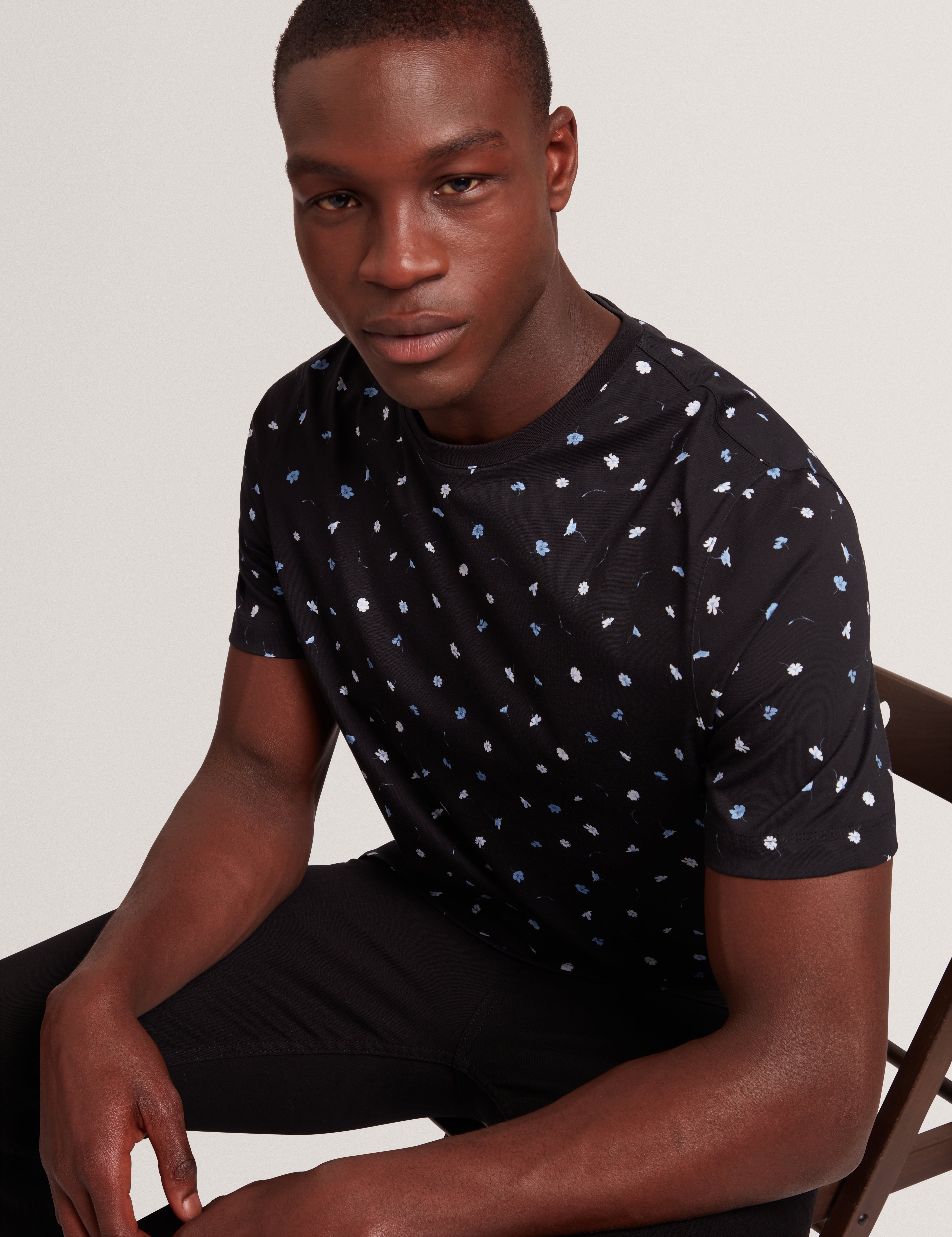 Sale|Men BURTUN - Scattered Floral Print Crew Neck T-Shirt - Ted Baker