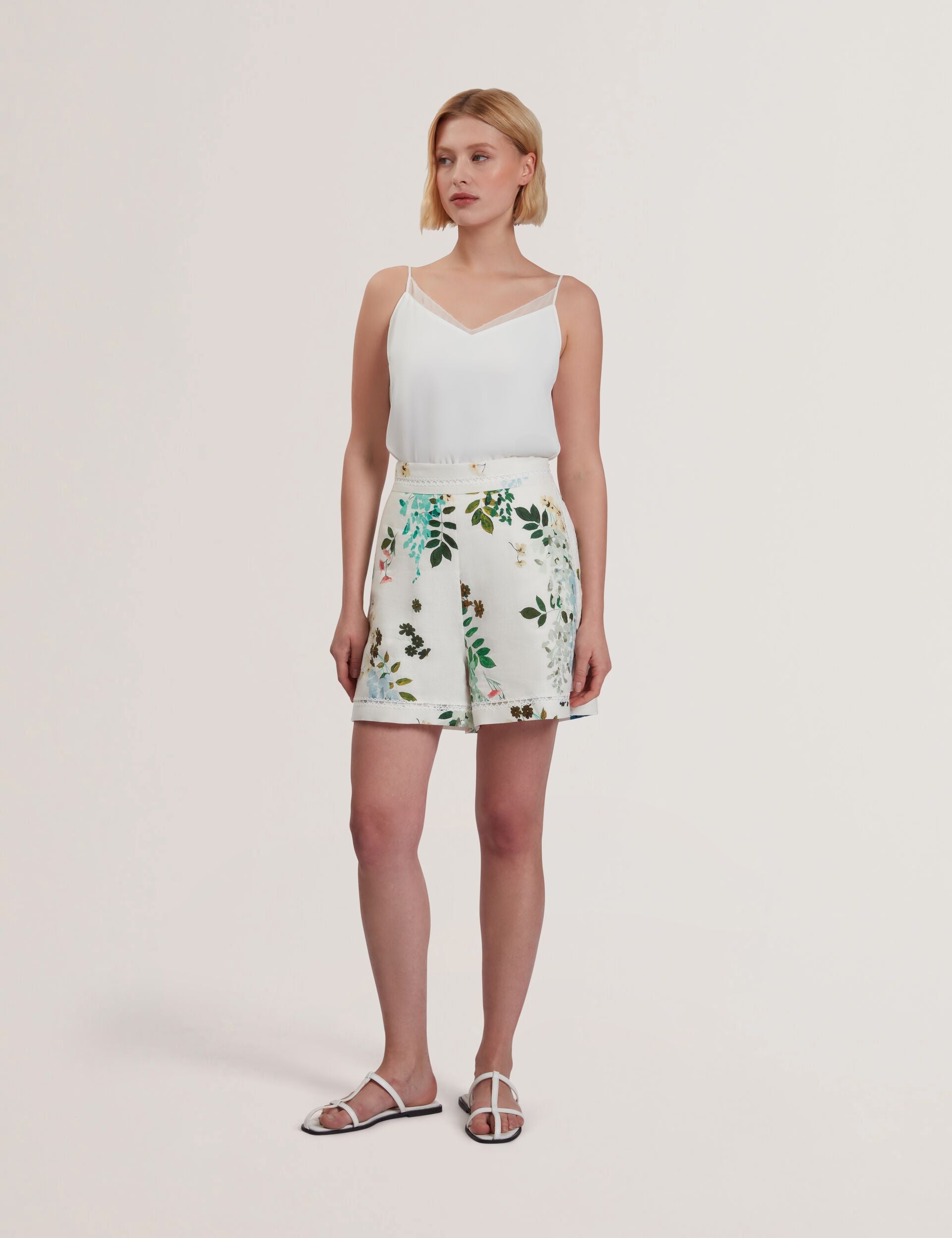 Women VYLLA - Floral High Waist Linen Shorts With Trim Detail - Ted Baker