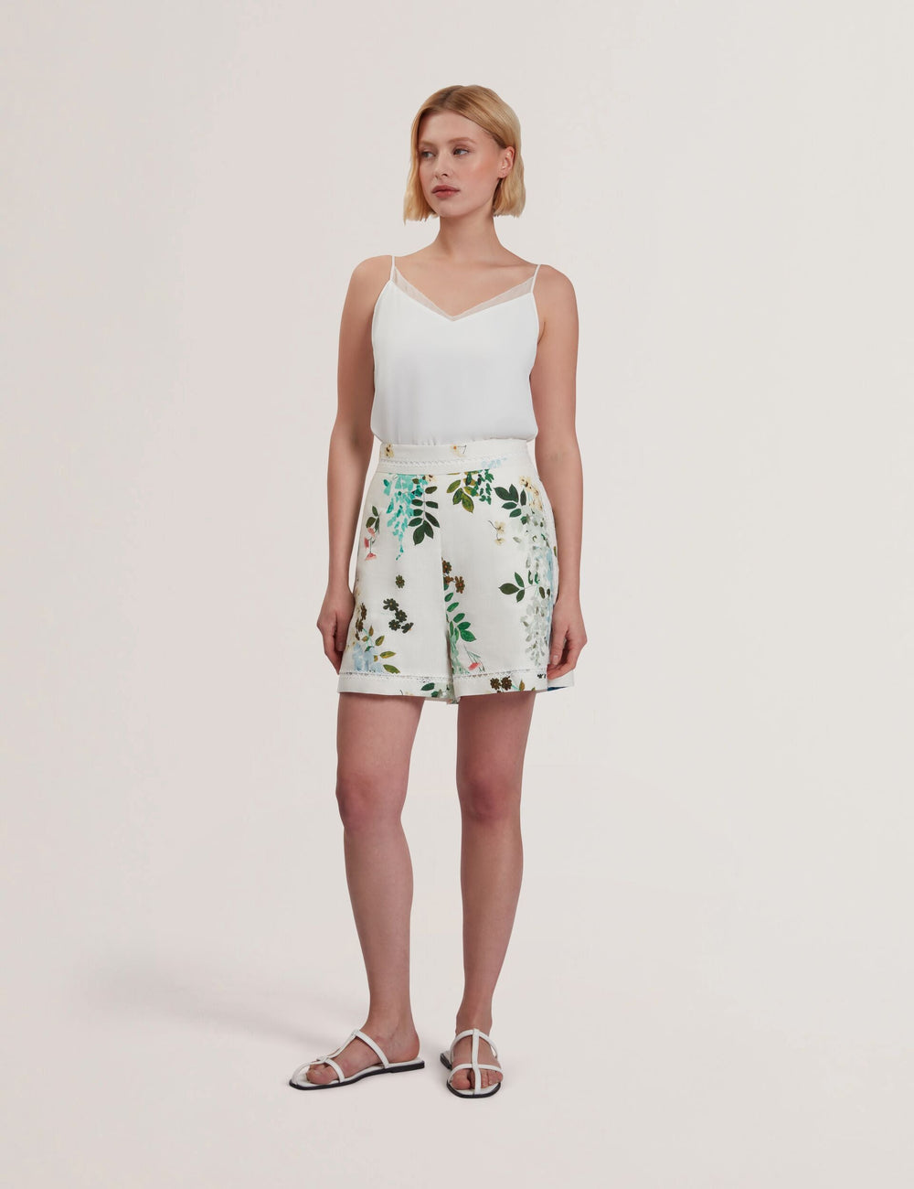 Women VYLLA - Floral High Waist Linen Shorts With Trim Detail - Ted Baker