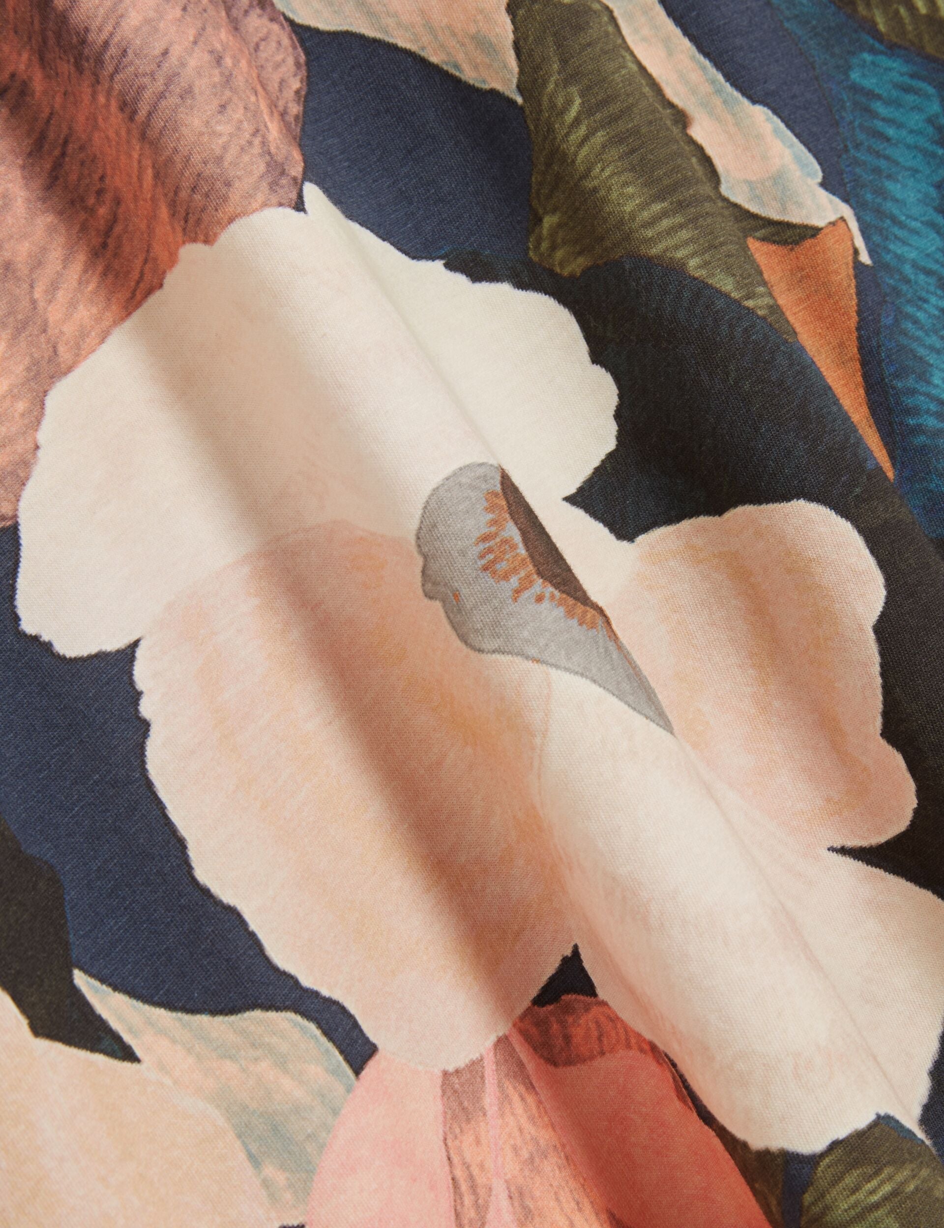 Men DOWLLE Garden Print Crew Neck Cotton T-Shirt - Ted Baker
