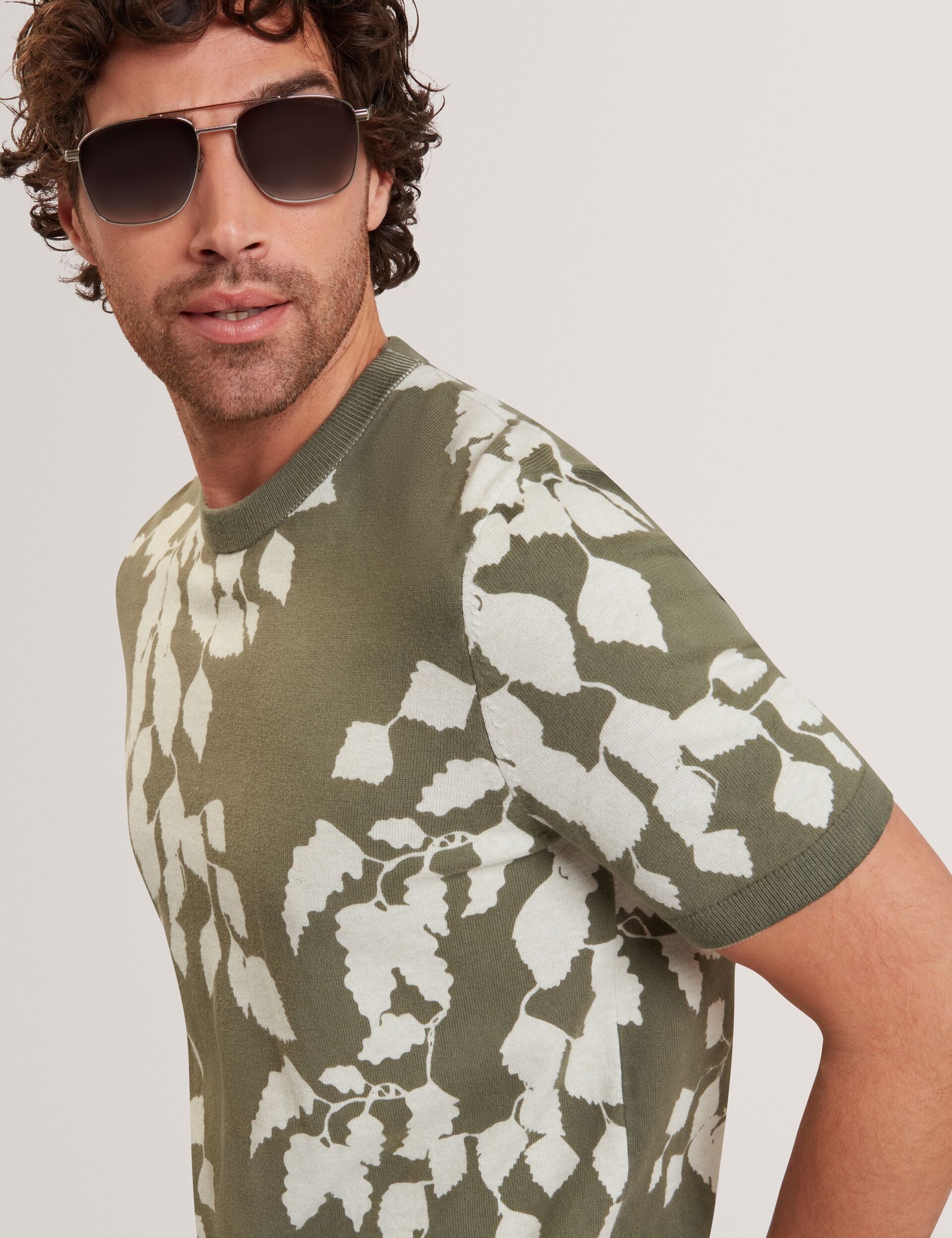 Men ALDDAT Foliage Print Cotton Fine Knit T-Shirt - Ted Baker
