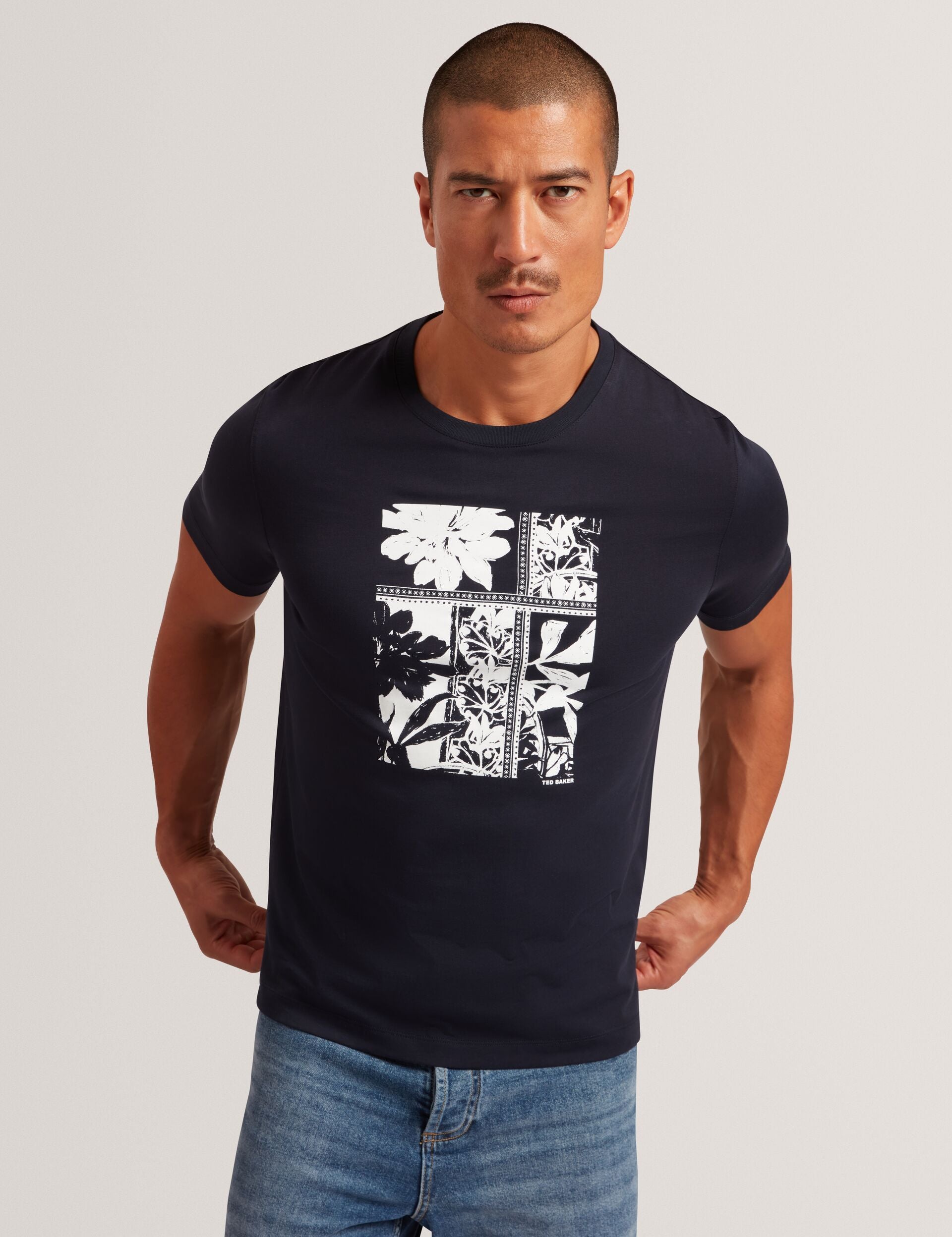 Sale|Men KONEY Botanical Graphic Crew Neck T-Shirt - Ted Baker