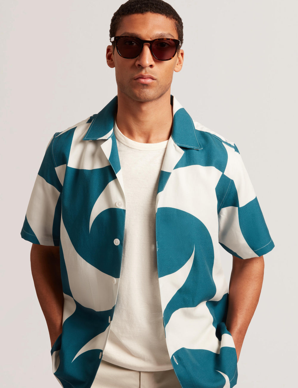 Men ROLDAN - Short Sleeve Oversized Swirl Print Shirt - Ted Baker