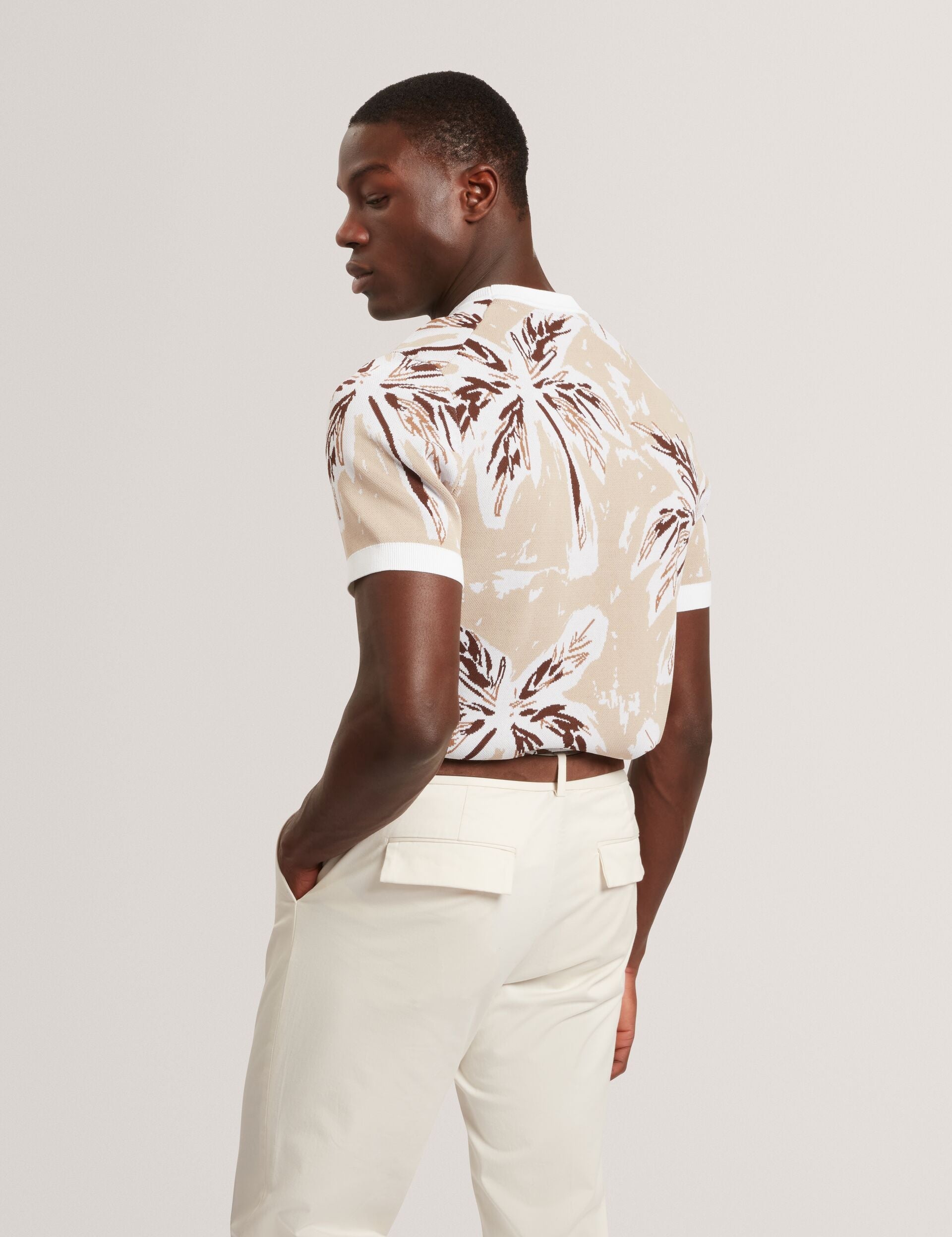 Men EZRRA - Leaf Print Knitted Crew Neck T-Shirt - Ted Baker