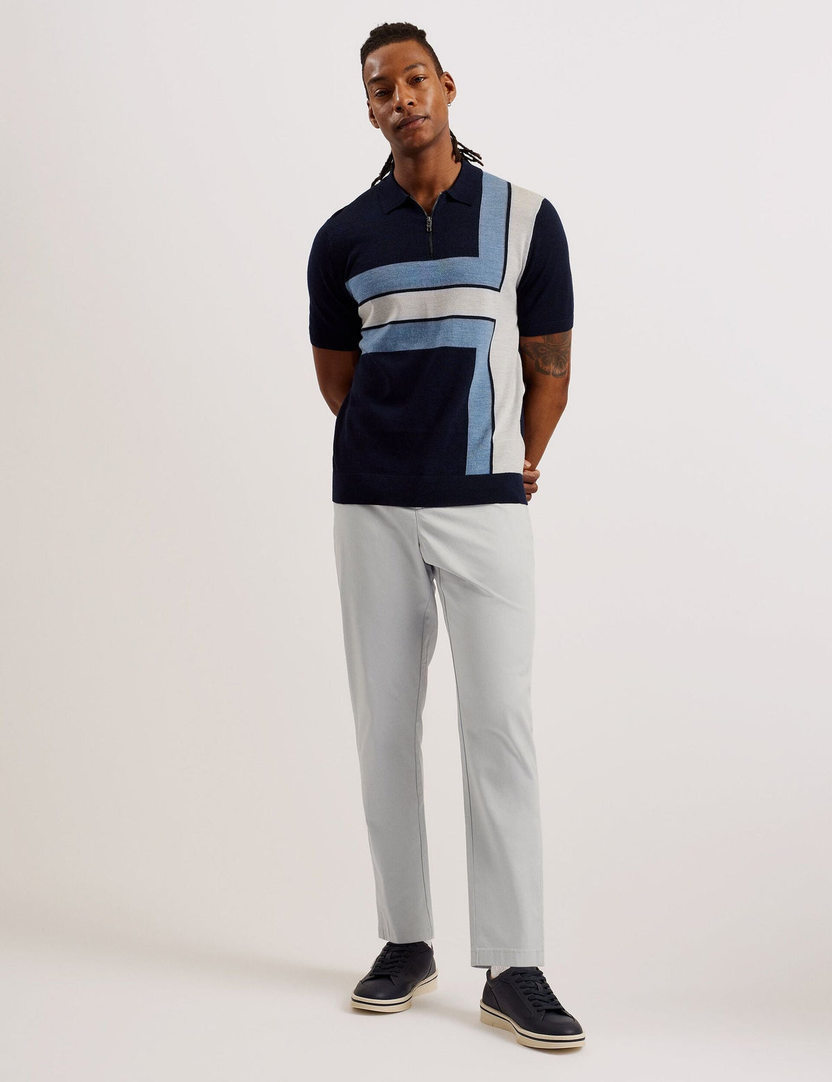 Men HAYBRN - Grey Regular Fit Woven Texture Chinos - Ted Baker